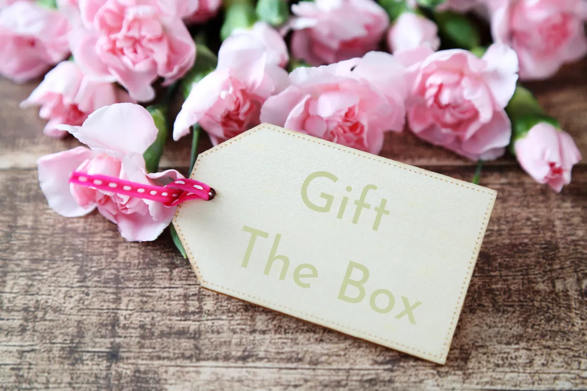 4U Subscription Boxes Tag Gift The Box